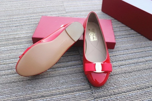 Ferragamo Shallow mouth flat shoes Women--024